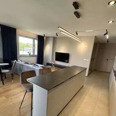 Langzeitmiete: 2-Zimmer-Wohnung 60 m², Krakau, Polen