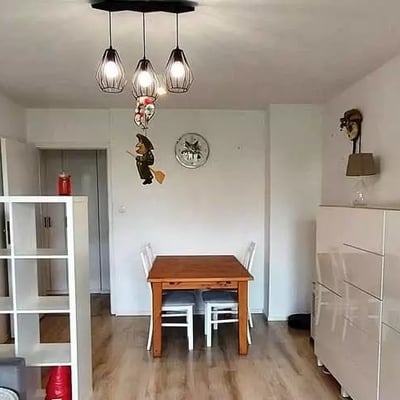 Langzeitmiete: 3-Zimmer-Wohnung 68 m² im Stadtteil Fabryczna, Breslau, Polen
