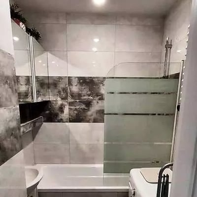 Location longue durée d’un appartement 3 pièces de 68 m² dans le quartier Fabryczna, Wrocław, Pologne