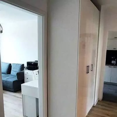 Langzeitmiete: 3-Zimmer-Wohnung 68 m² im Stadtteil Fabryczna, Breslau, Polen