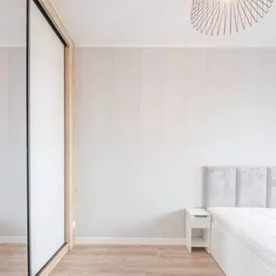 Langzeitmiete: 2-Zimmer-Wohnung 38 m² im Stadtteil Partynice, Breslau, Polen