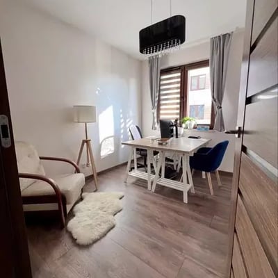 Langzeitmiete: 3-Zimmer-Wohnung 62 m² im Stadtteil Podgórze, Krakau, Polen