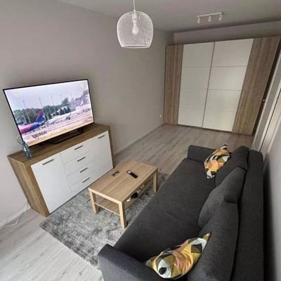 Langzeitmiete: 2-Zimmer-Wohnung, 50 m², im Stadtteil Gaj, Breslau, Polen