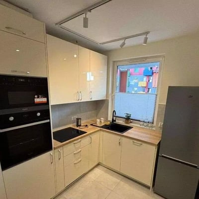 Langzeitmiete: 2-Zimmer-Wohnung, 50 m², im Stadtteil Gaj, Breslau, Polen