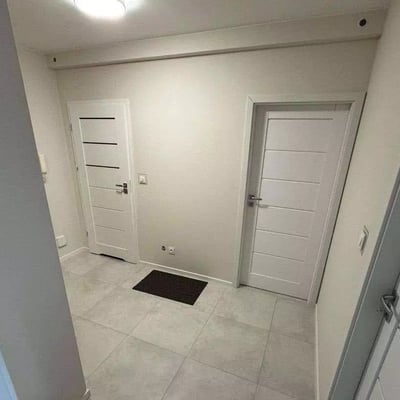 Location longue durée d’un appartement 2 pièces de 50 m² dans le quartier Gaj, Wrocław, Pologne