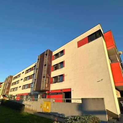 Location longue durée d’un appartement 2 pièces de 50 m² dans le quartier Gaj, Wrocław, Pologne