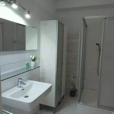 Alquiler a largo plazo de un piso de 1 habitación 50 m², Bratislava-Ružinov, Distrito Bratislava II, Eslovaquia