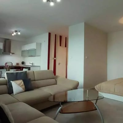 Alquiler a largo plazo de un piso de 1 habitación 50 m², Bratislava-Ružinov, Distrito Bratislava II, Eslovaquia