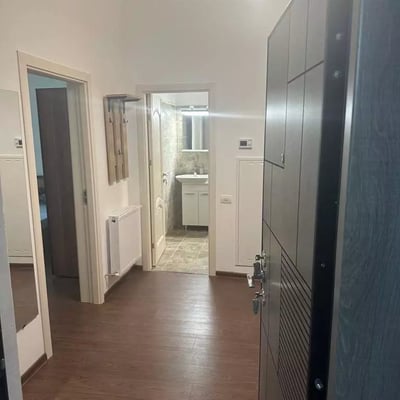 Long-term rental of 2-room apartments 65 m², city center, Constanța, Romania