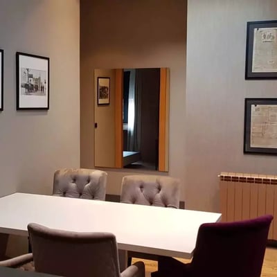 Location longue durée d’un appartement de 3 pièces, 85 m², au centre-ville, Belgrade, Serbie