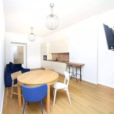 Langzeitmiete: 3-Zimmer-Wohnung 70 m², Stadtzentrum, Krakau, Polen