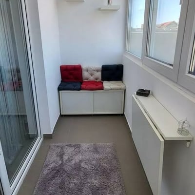 Location longue durée d’un appartement de 2 pièces, 60 m², dans le quartier de Coiciu, Constanța, Roumanie