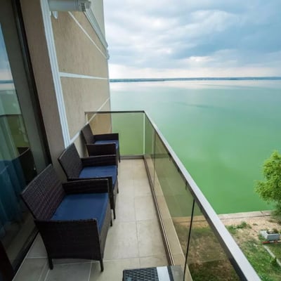 Long-term rental of a 3-room apartment, 70 m², in Mamaia district, Constanța, Romania