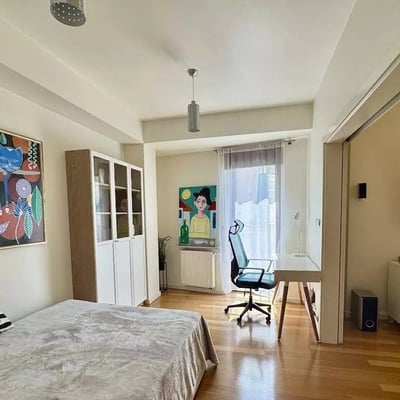 Langfristige Miete einer 4-Zimmer-Wohnung, 93 m², im Stadtteil Kazimierz, Krakau, Polen