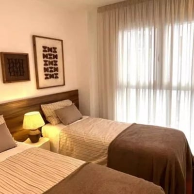 Alquiler a largo plazo de un piso de 2 dormitorios, 85 m², en Alicante, España