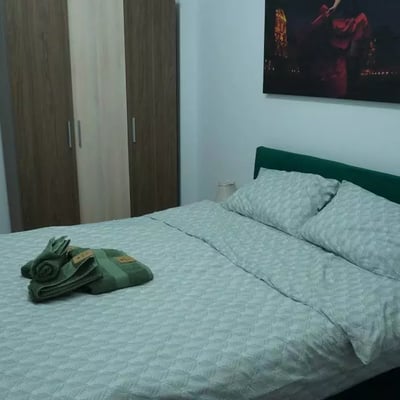 Location longue durée d’un appartement 2 pièces, 40 m², dans le quartier Mamaia, Constanța, Roumanie