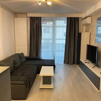 Alquiler a largo plazo de piso de 2 habitaciones, 60 m², en el distrito de Mamaia, Constanza, Rumanía