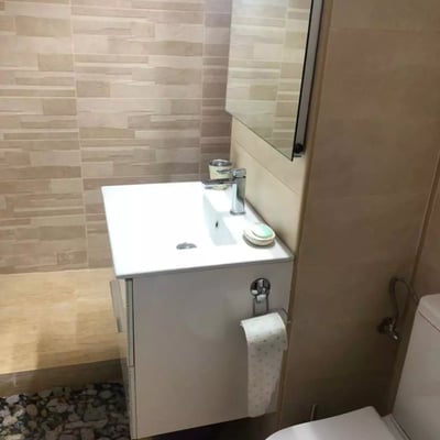 Location longue durée d’un studio, 42 m², dans le quartier Faleza Nord, Constanța, Roumanie