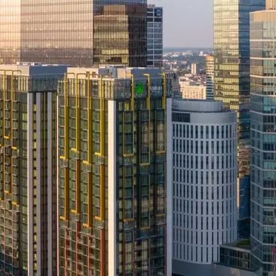 Location longue durée d’un appartement de 3 pièces, 75 m², dans le quartier Wola, Varsovie, Pologne