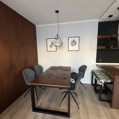 Alquiler a largo plazo de un piso de 3 habitaciones, 55 m², en el distrito de Prądnik Biały, Cracovia, Polonia