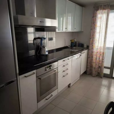Long-term rental of a 3-bedroom apartment, 120 m², in Alicante, Spain