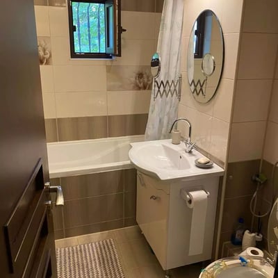 Long-term rental of a 3-room apartment 69 m², in Inel 2 district, Constanța, Romania