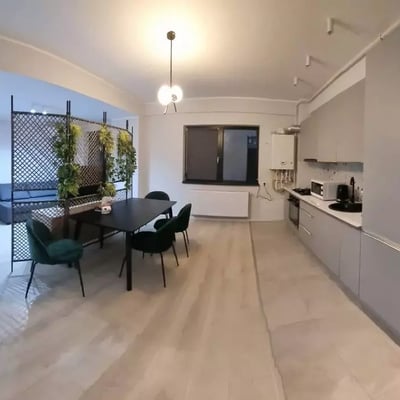 Alquiler a largo plazo de un piso de 2 habitaciones, 40 m², Campus, Constanza, Rumanía