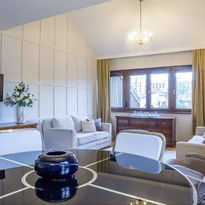 Alquiler a largo plazo de un piso de 2 habitaciones, 64 m², en el distrito de Banovo Brdo, Belgrado, Serbia