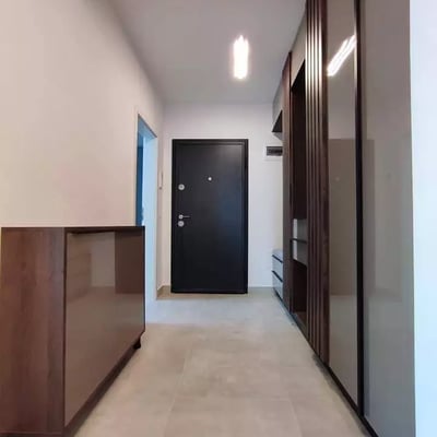 Location longue durée d’un appartement de 3 pièces, 80 m², Tractorul, Brașov, Roumanie