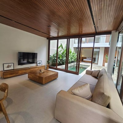 Long-term rental of a 3-bedroom villa in Singakerta, Bali, Indonesia