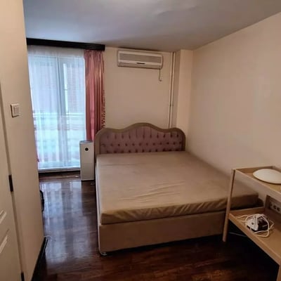 Long-term rental of a 4-room apartment 130 m², in New Belgrade, Serbia