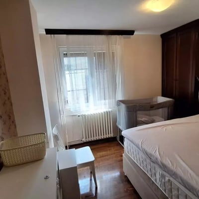 Long-term rental of a 4-room apartment 130 m², in New Belgrade, Serbia