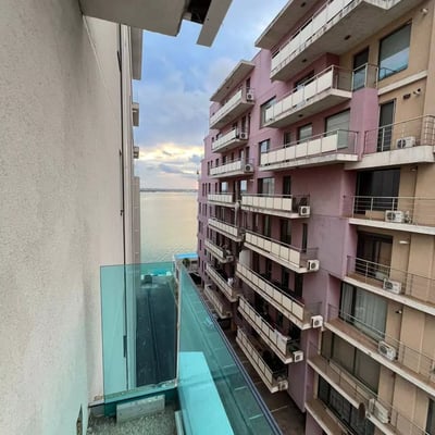 Долгосрочная аренда 3-комнатной квартиры, 90 м², район Mamaia, Констанца, Румыния