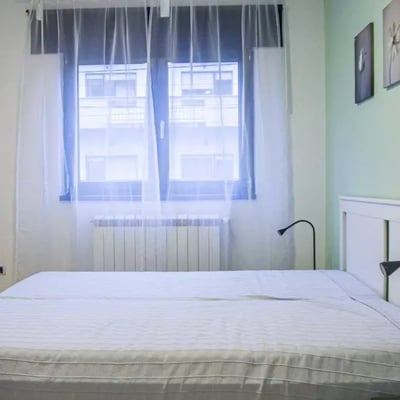 Location longue durée d’un appartement de 2 pièces, 54 m², Voždovac, Belgrade, Serbie