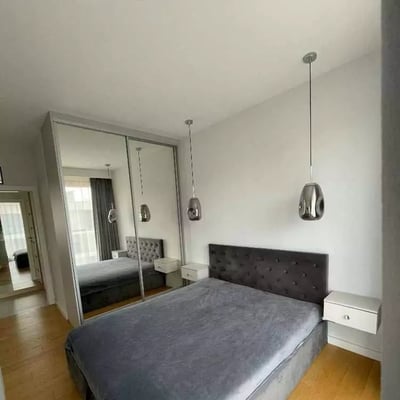 Langfristige Miete einer 2-Zimmer-Wohnung, 55 m², Wola, Warschau, Polen