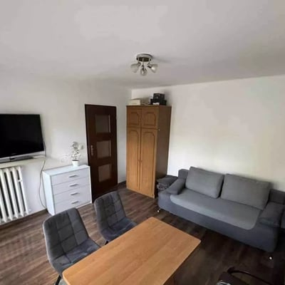 Langzeitmiete einer 2-Zimmer-Wohnung, 37 m², im Stadtteil Olsza, Krakau, Polen