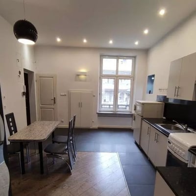 Langzeitmiete einer 1-Zimmer-Wohnung im Stadtteil Kazimierz, Krakau, Polen