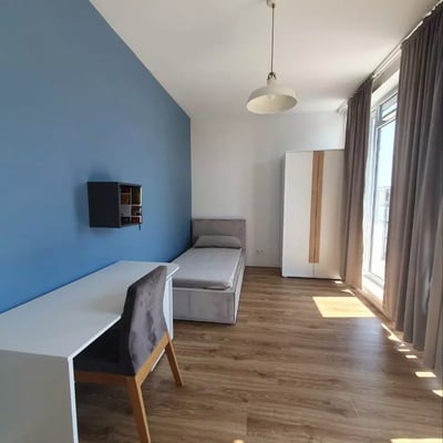 Langzeitmiete einer 4-Zimmer-Wohnung, 96 m², in Stare Miasto, Krakau, Polen