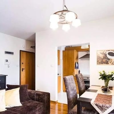 Langzeitmiete einer 3-Zimmer-Wohnung, 64 m², in Bronowice, Krakau, Polen