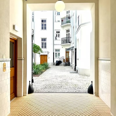 Location longue durée d’un studio de 36 m² à Praga-Północ, Varsovie, Pologne