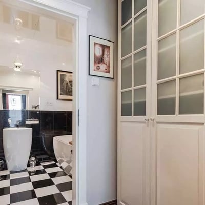 Long-term rental of a 3-room apartment, 110 m², in Śródmieście Południowe, Warsaw, Poland