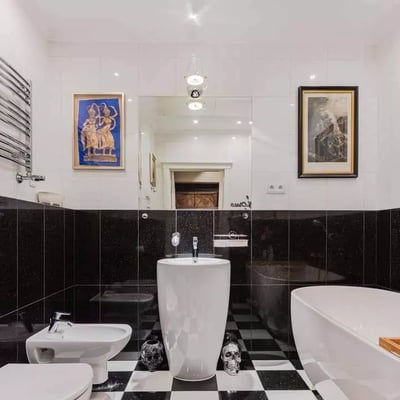 Long-term rental of a 3-room apartment, 110 m², in Śródmieście Południowe, Warsaw, Poland