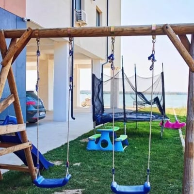 Langzeitmiete einer 3-Zimmer-Wohnung, 100 m², im Stadtteil Mamaia, Constanța, Rumänien