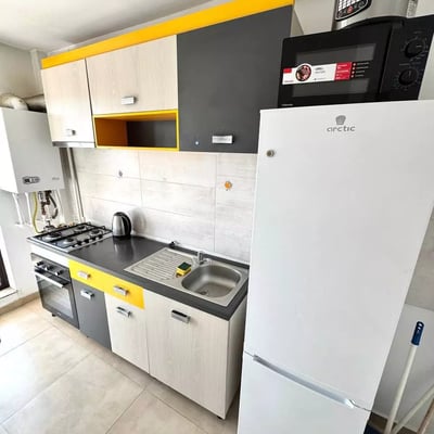 Location longue durée d’un appartement d’une pièce, à Chiajna, 6e secteur, Bucarest, Roumanie