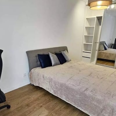 Langzeitmiete einer 2-Zimmer-Wohnung, 44 m², im Stadtteil Kleczków, Breslau, Polen