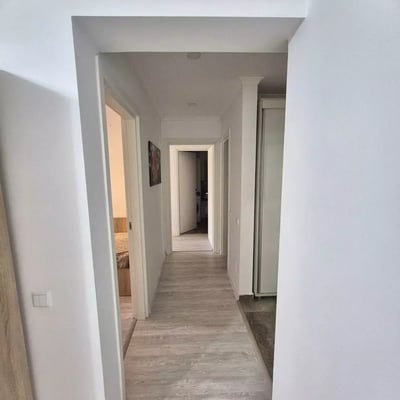 Location longue durée d’un appartement de 3 pièces, 67 m², Bucarest, Roumanie