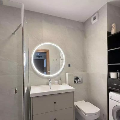 Alquiler a largo plazo de un piso de 2 habitaciones, 50 m², en el distrito de Podgórze, Cracovia, Polonia