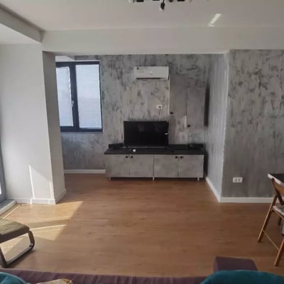 Location longue durée d’un appartement de 2 pièces, 73 m², Constanța, Roumanie