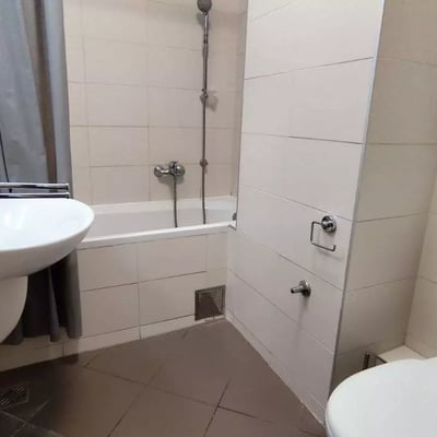 Location longue durée d’un appartement de 2 pièces, 52 m², à Belvile, Novi Beograd, Serbie