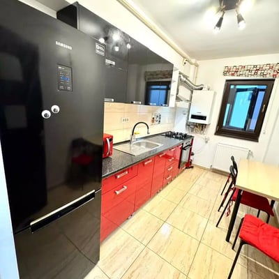 Location longue durée d’un appartement de 3 pièces, 94 m², à Chiajna, 6e secteur, Bucarest, Roumanie